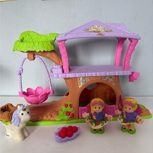 Little people fairy treehouse with accessories